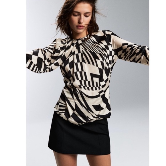 NEW Zara Pleat Neck Mod Geometric Top - Picture 2 of 12